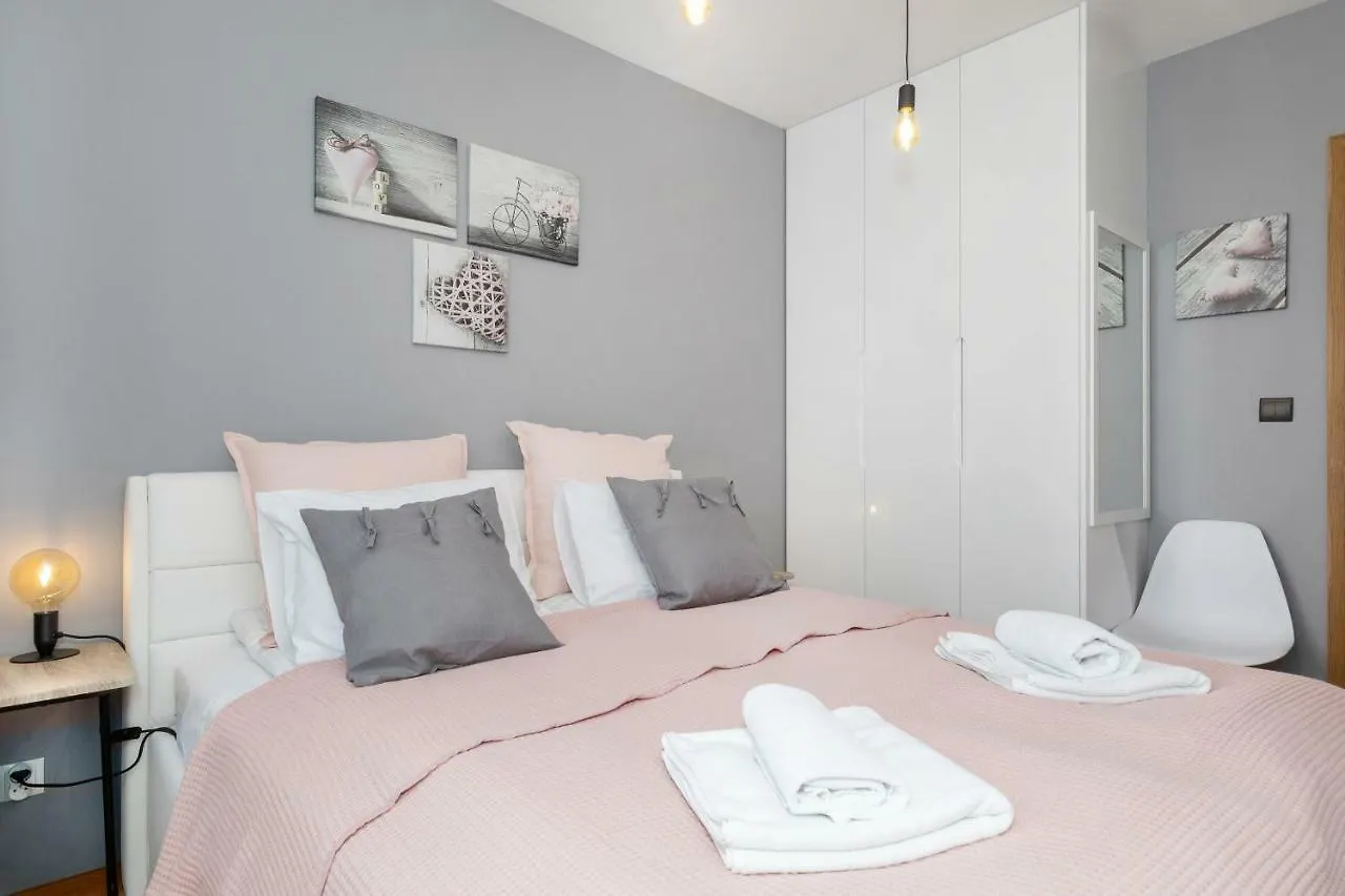 Aparthotel Apartamenty Blizej Morza Silownia I Taras Widokowy Kolobrzeg By Noclegi Renters Polen